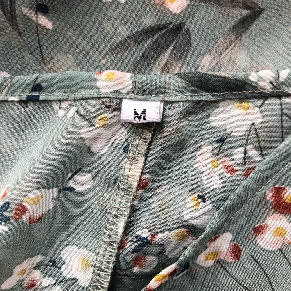NWOT Chiffon Floral Kimono
